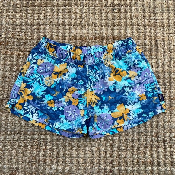 Patagonia Barely baggy shorts Small - Picture 2 of 5